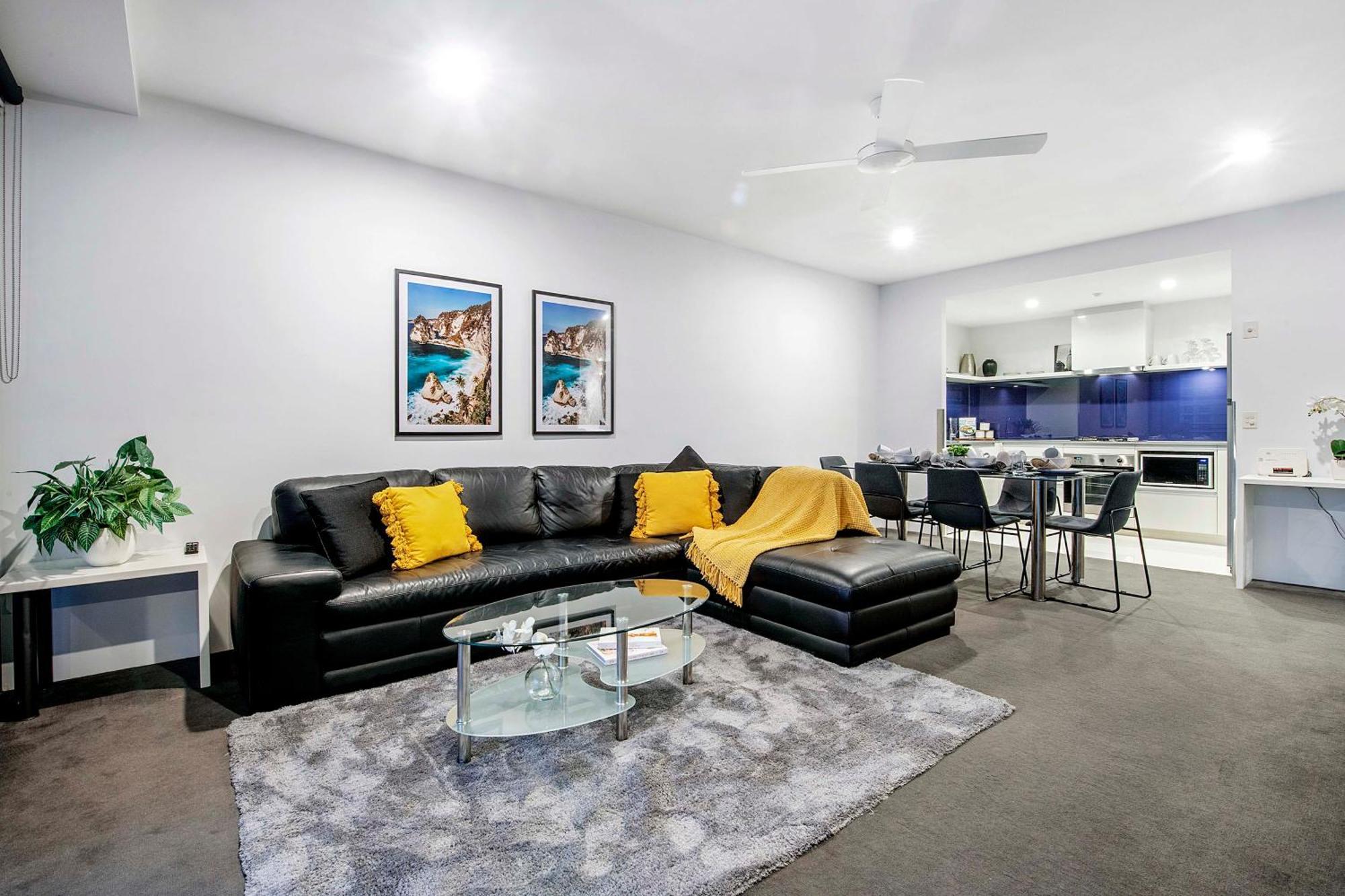 Circle On Cavill - Self Contained & Privately Managed Apartments - Wow Stay Guldkusten Exteriör bild